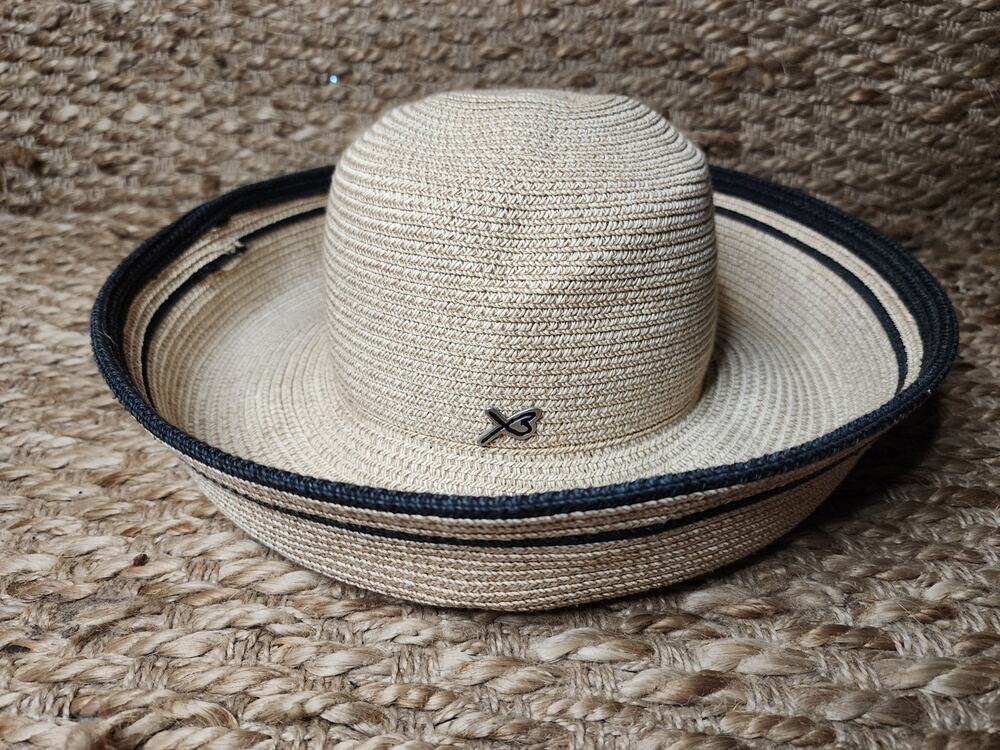 Vintage Betmar New York Roll Up Paper Woven Sun Hat Travel Vacation Packable